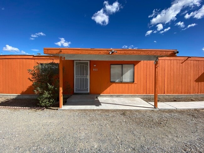 Building Photo - GREEN BEE RANCHOS - Barney St.