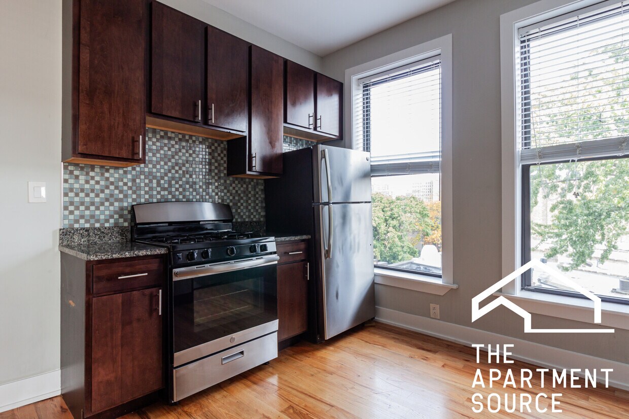 Foto principal - 629 W Oakdale Ave