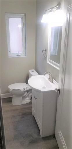 Building Photo - 3164 Mozart Ave