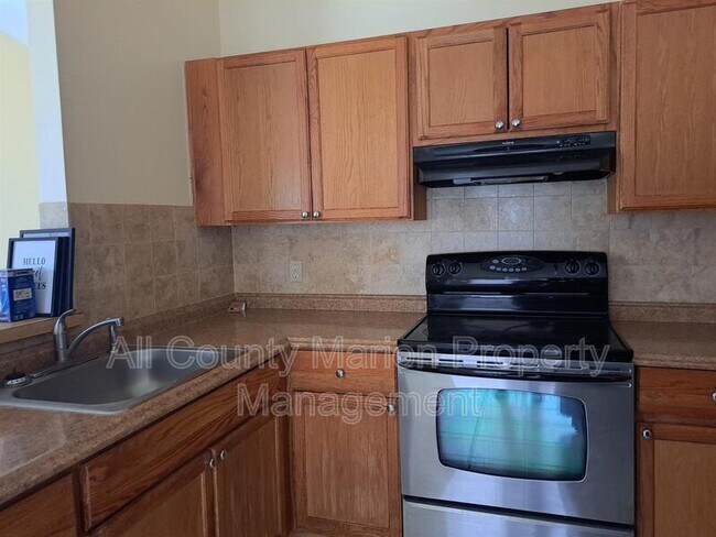 Building Photo - 542 Silver Course Ct