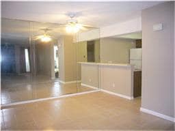 Primary Photo - 17401 Red Oak Dr