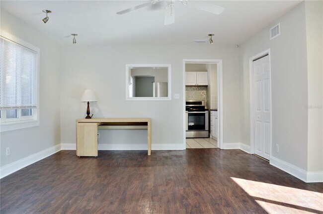 Foto del edificio - 2822 37th Ave N
