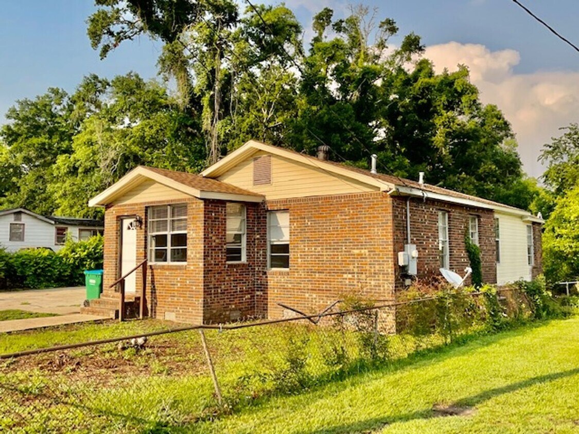 Primary Photo - Gulfport 2 Bedroom