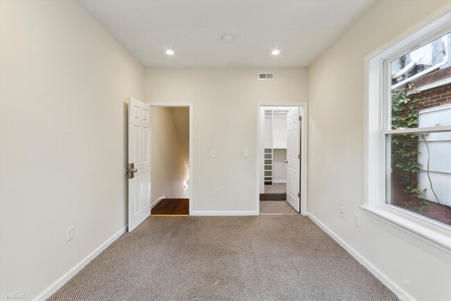 Building Photo - 5 br, 3 bath House - 1804 W MONTGOMERY AVE...