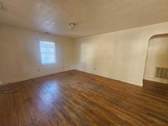 Foto del edificio - New Listing