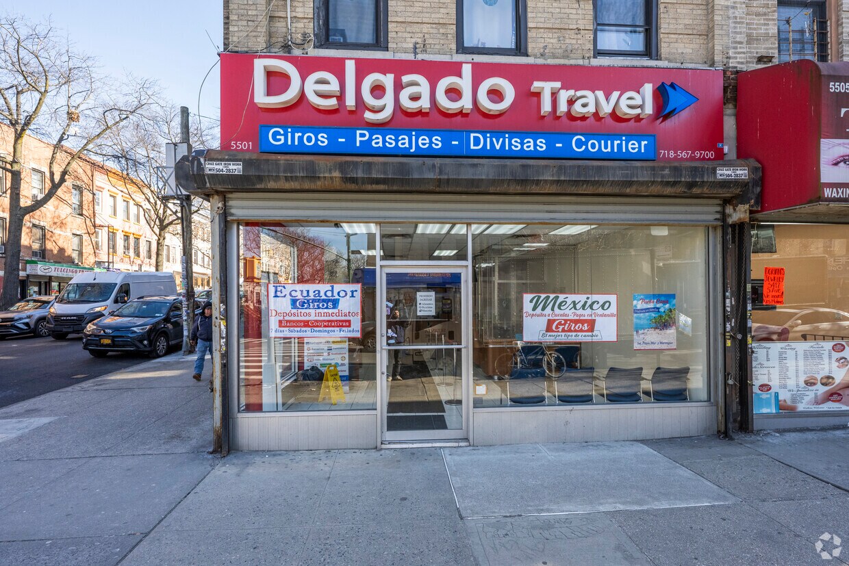 Entrance - 5501 5th Ave