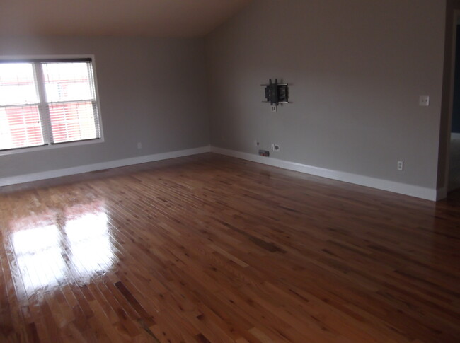 Foto del edificio - 1313 Peppermill Ln