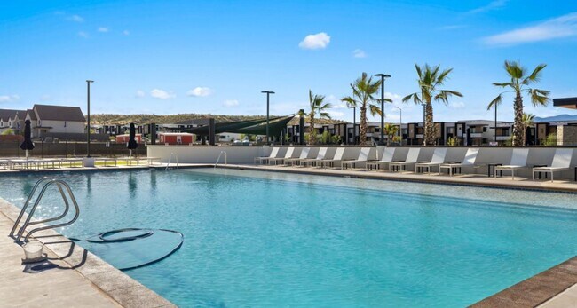 Building Photo - Flexible 6 Month Lease! Beautiful 3 Bed Townhome with Amazing Amenities!