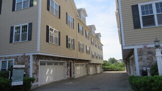 Building Photo - 75 Brackett St