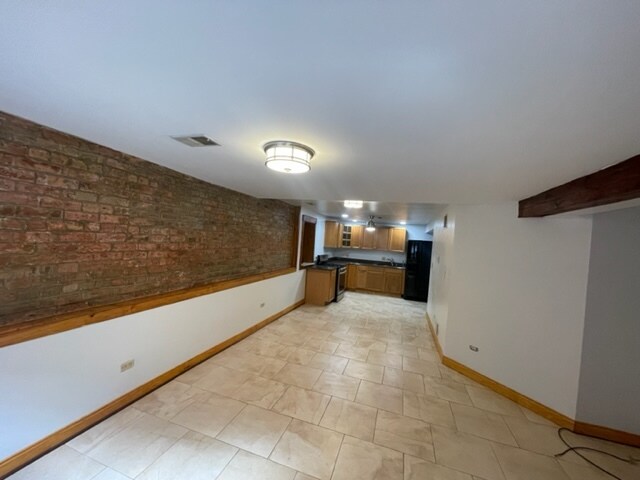 Building Photo - 1926 S Racine Ave