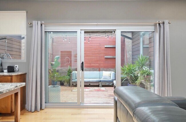 Foto del edificio - 3942 E Rosebrier St