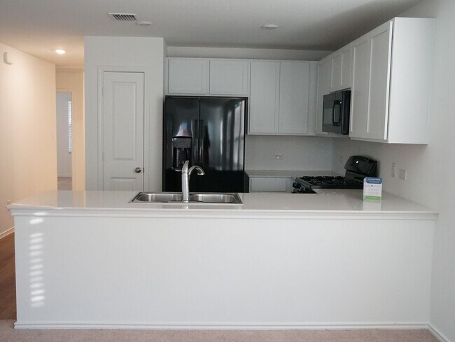 Building Photo - 3 Bedroom Single Family Home in Kyle