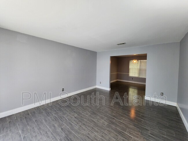 Building Photo - 2085 Winding Crossing Trail