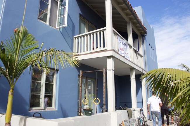 Building Photo - 1031 Embarcadero del Mar
