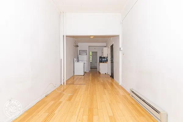 Building Photo - 304 Troutman St