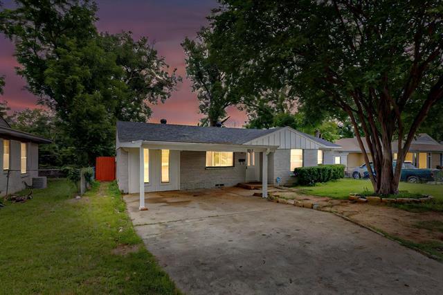 Foto principal - 307 E 15th St