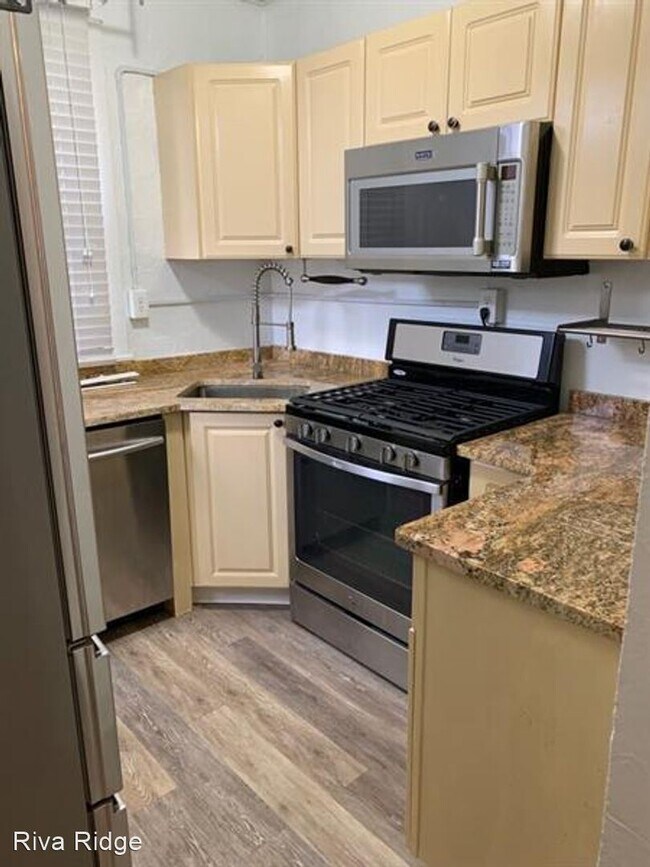 Building Photo - 2 br, 1 bath House - 215 Kingsboro Street