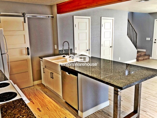 Building Photo - 7528 N 47th Dr