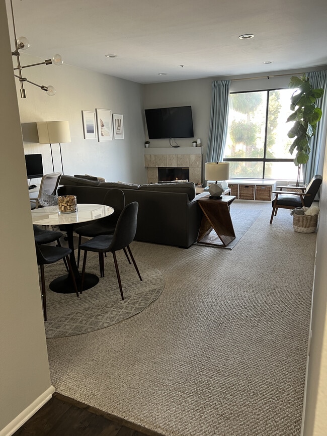 Foto del edificio - 5805 Friars Rd