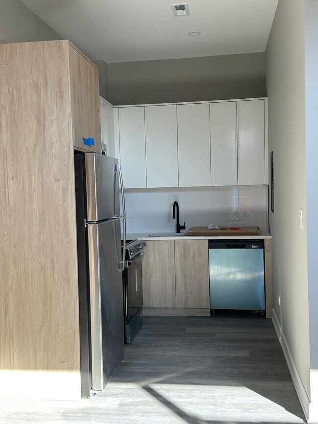 Foto del edificio - 5912 N Nashotah Ave