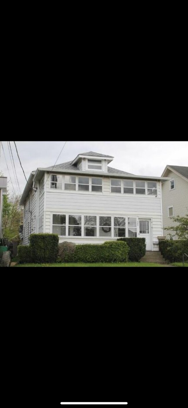 Building Photo - 491 Glessner Ave