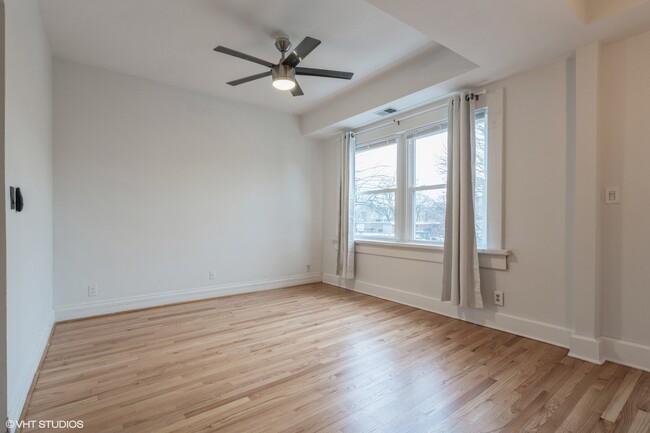 3119 N Oakley Ave Unit 2, Chicago, IL 60618 - Apartment for Rent in Chicago,  IL 