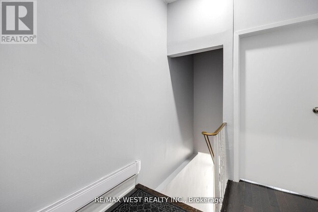 Photo du bâtiment - 1177 Dundas St W