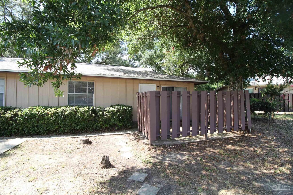 1375 Bakalane Ct, Pensacola, FL 32504 - House Rental in Pensacola, FL ...