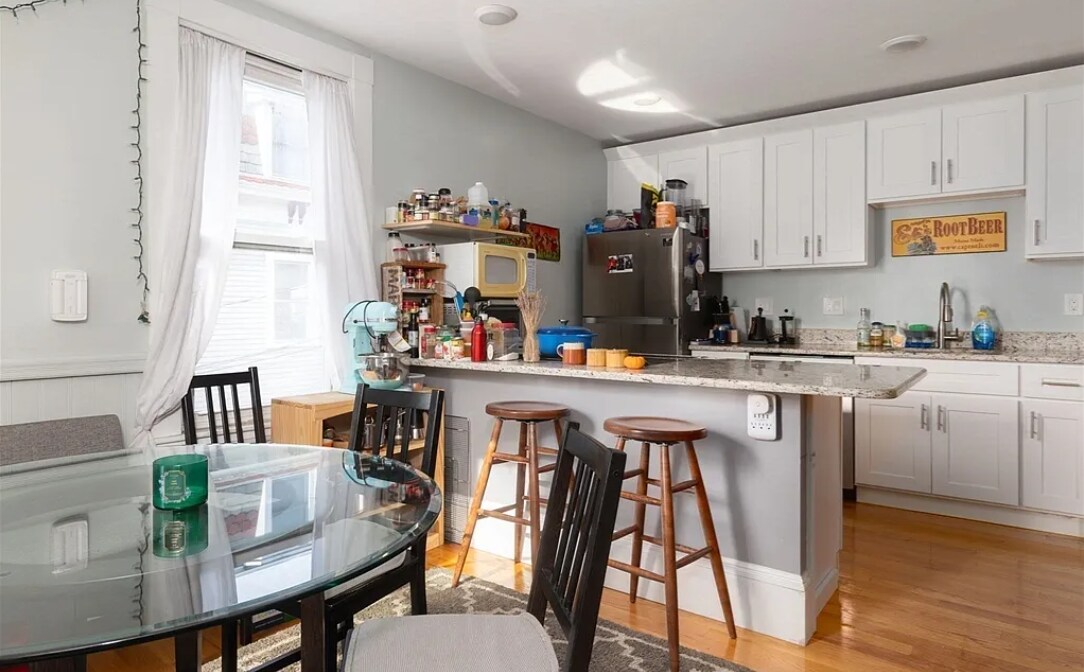 Foto principal - 366 Washington St