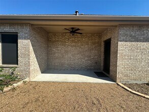 Building Photo - 6329 Clearwater Dr