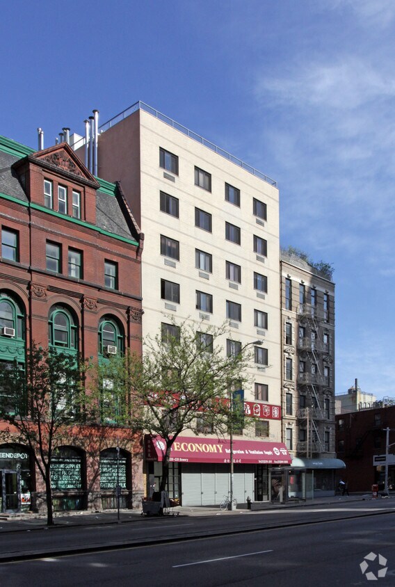 Building Photo - 226 Bowery