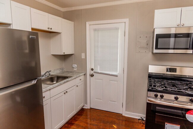 Foto del edificio - Newly Renovated 1/2 Off 1st Month!