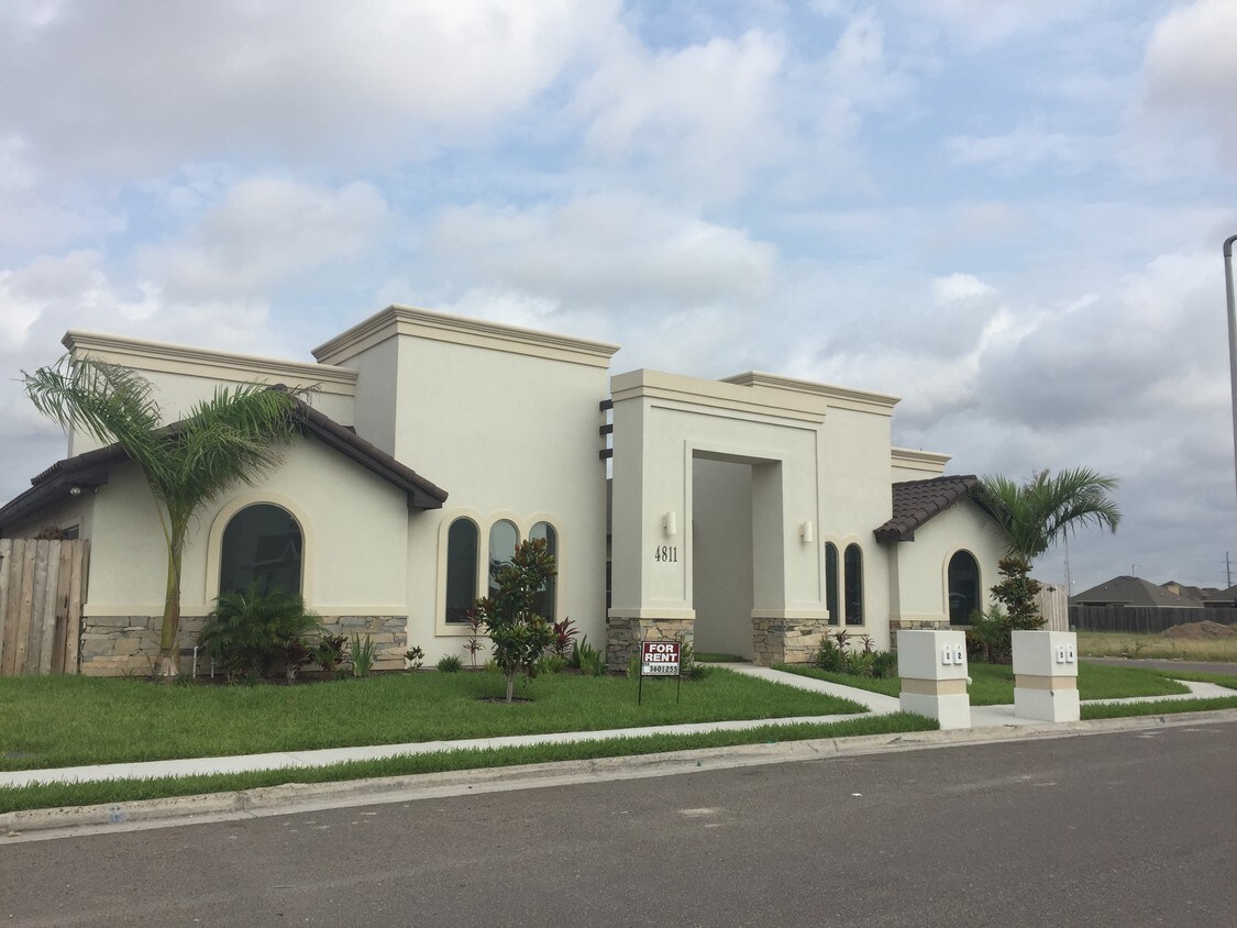 4811 N Ebony St Unit 3, Pharr, TX 78577 4811 N Ebony St Pharr, TX