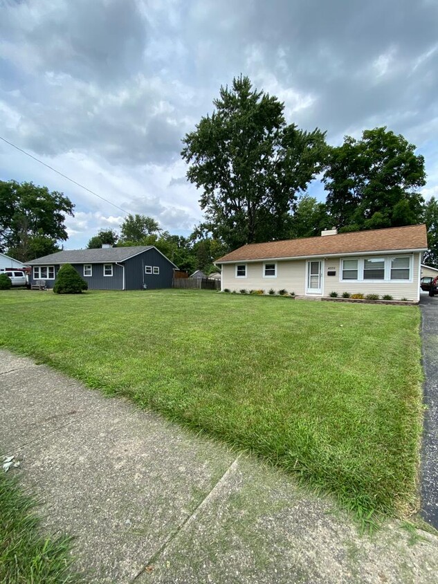 Primary Photo - 4370 Circle Dr