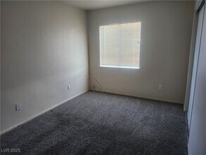 Building Photo - 3437 E Cheyenne Ave