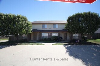 Building Photo - 4400 Deek Dr