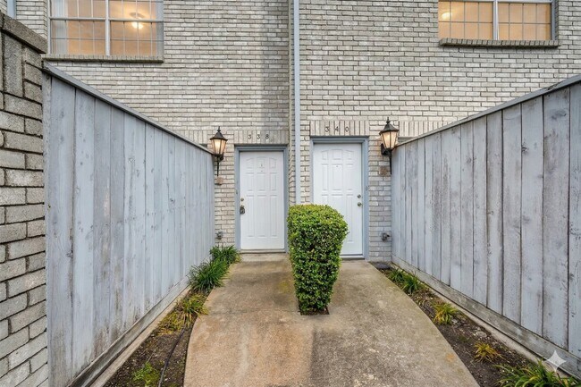 Foto del edificio - 338 Wilcrest Dr