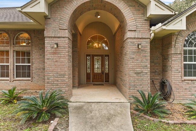 Building Photo - 15240 Saddlewood Dr