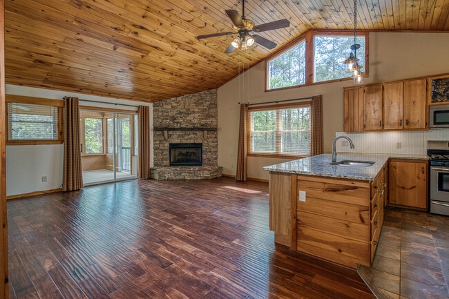 Building Photo - 292 Holly Cove Cir