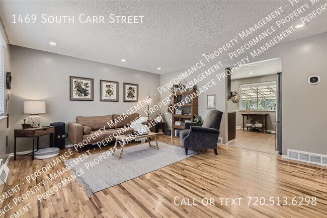 Foto del edificio - Beautiful, updated brick ranch in Lakewood