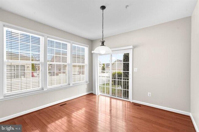 Foto del edificio - 23215 Frederick Rd