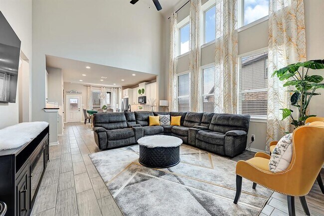 Foto del edificio - 7006 Winterberry Gln Ln