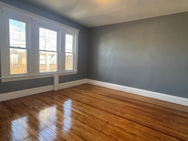 Dormitorio 1 - 2393 Main St