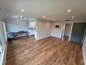 Building Photo - 5390 E Oleta St