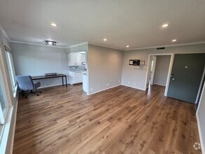 Building Photo - 5390 E Oleta St