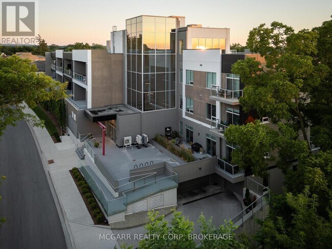 Photo du bâtiment - 77-177 Yates St