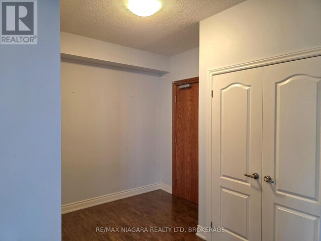 Building Photo - 8111-8111 Forest Glen Dr