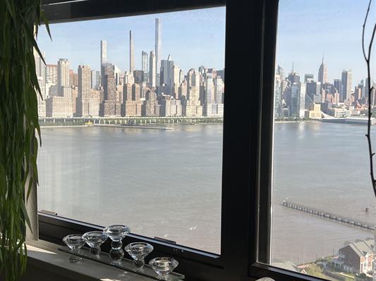 Building Photo - 7004 Kennedy Blvd E