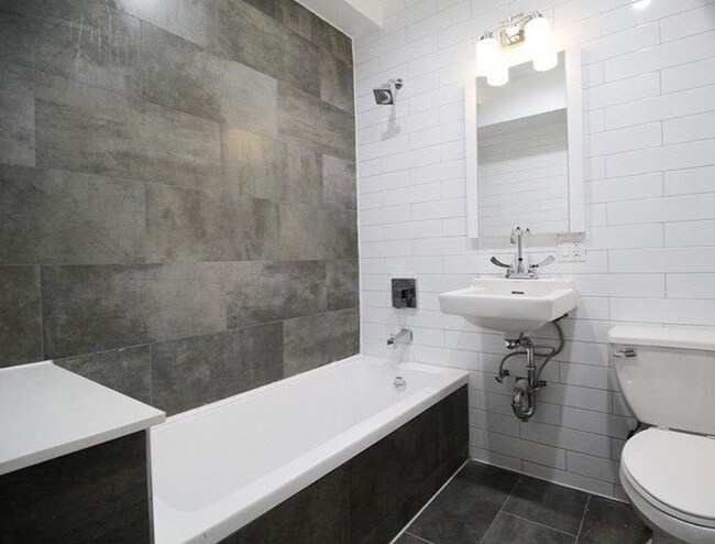 Foto del edificio - 971 Lafayette Ave