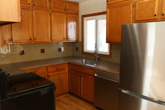 Cocina - 3008 E 15th St